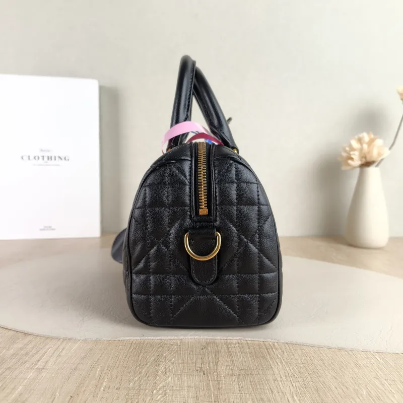 DIOR Crossbody Bag Groove 20 Top Handle Bag Black Calfskin Small 20.5 × 12 × 13.5 cm — detail view 3 of 11