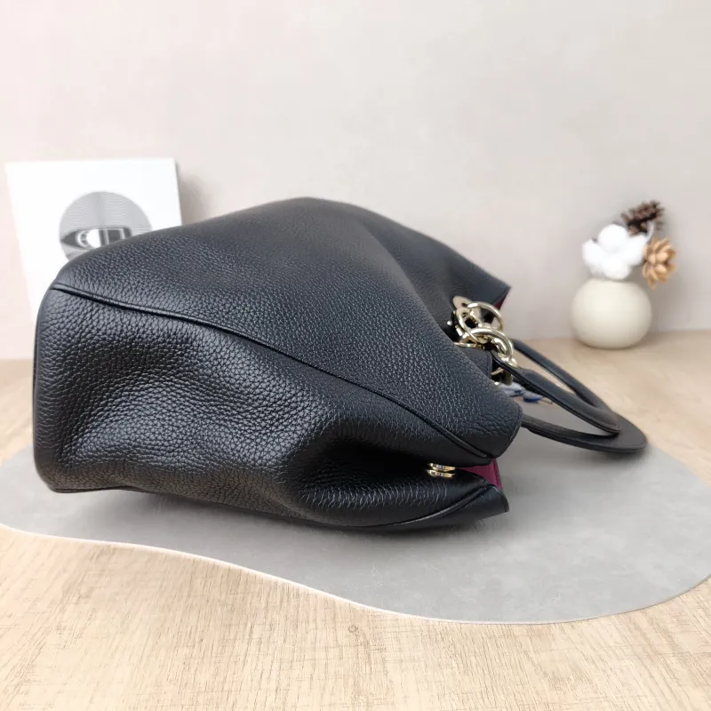 DIOR Top Handle Bag issimo Tote Bag Black Calfskin Large38 × 12 × 27 cm — detail view 4 of 12