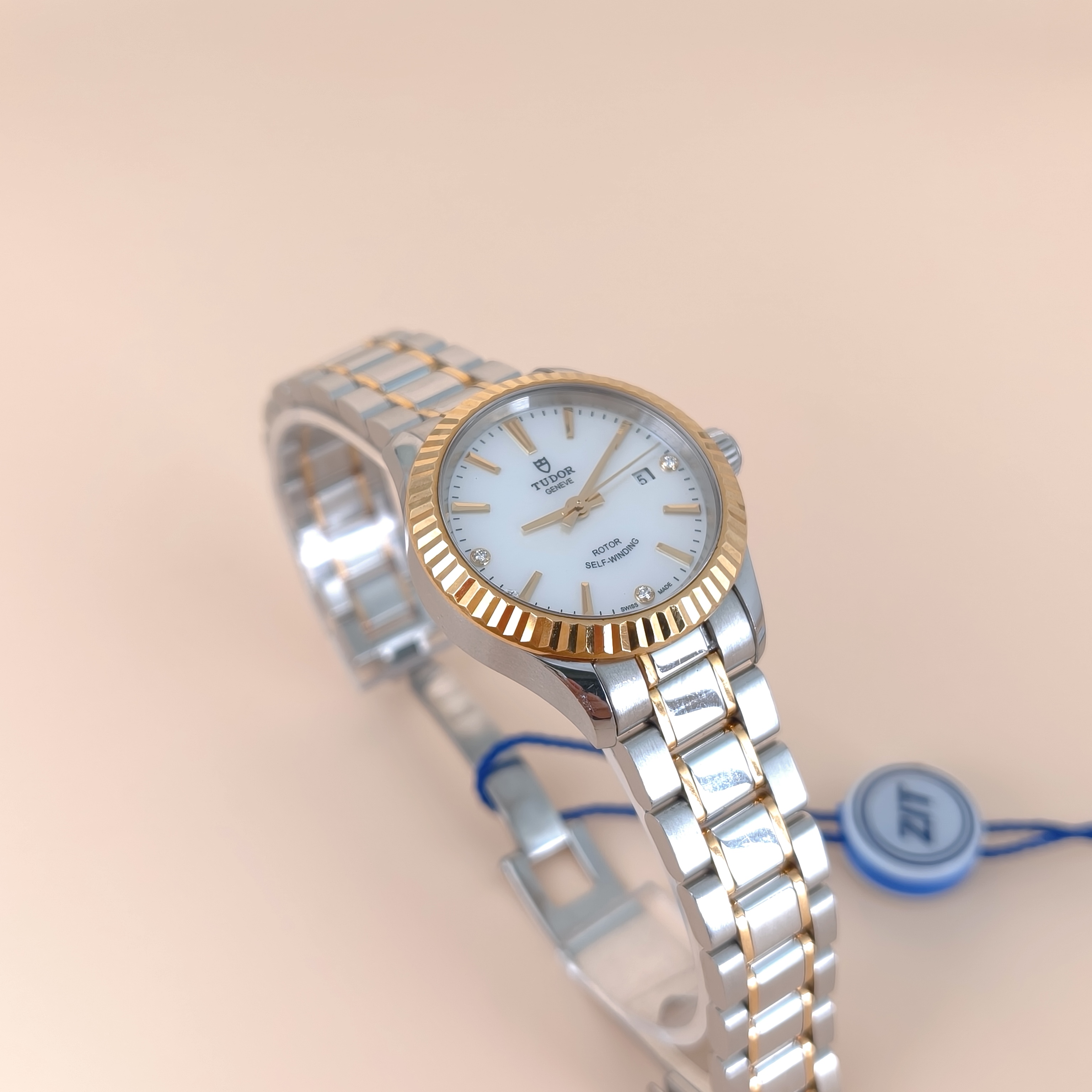 TUDOR Watch Collection Watch One Size28 — cover view 3 of 9