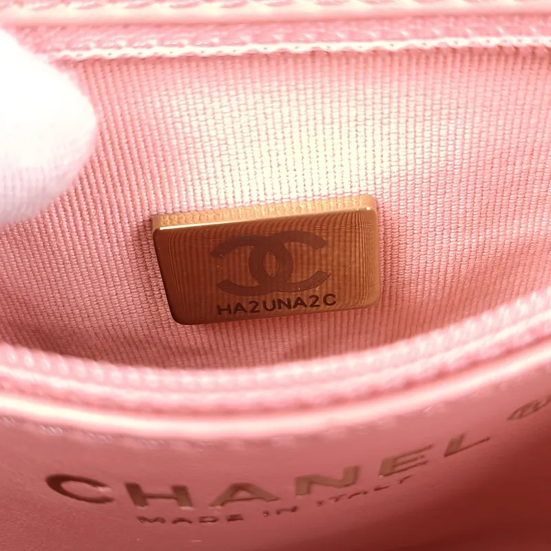 Chanel Crossbody Bag Kelly Pink Calfskinmini19 × 7 × 13 cm — detail view 1 of 15