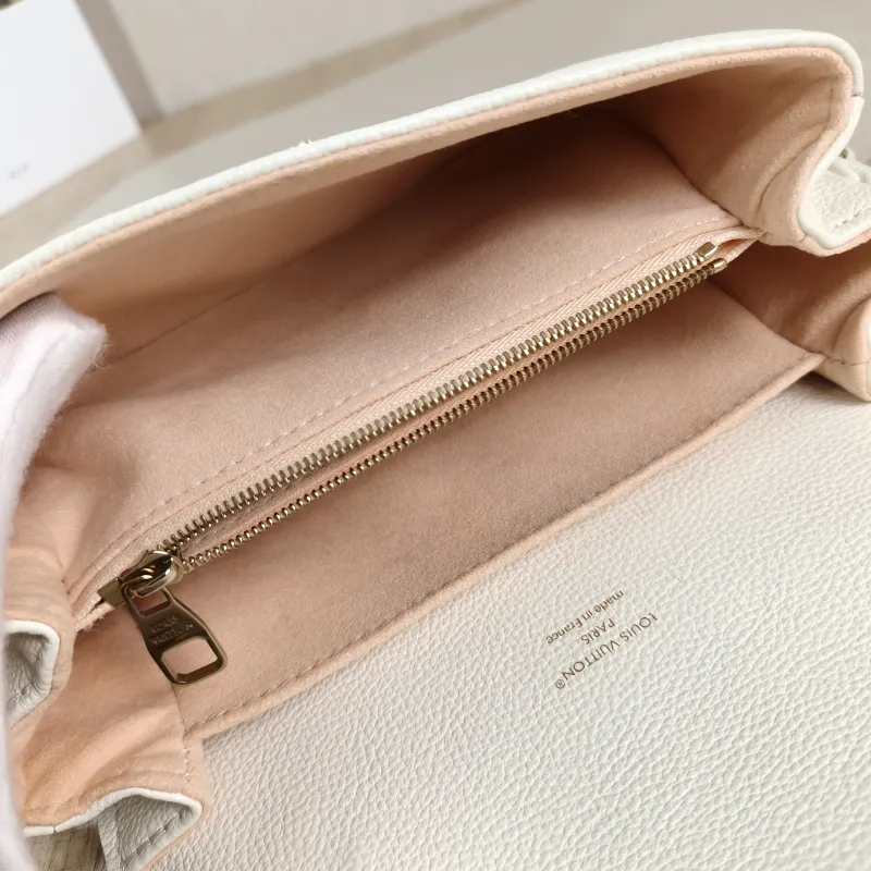 Louis Vuitton Crossbody Bag Pochette Métis East West White · Pink Calfskin Small 21.5 × 6 × 13.5 cm — detail view 13 of 13