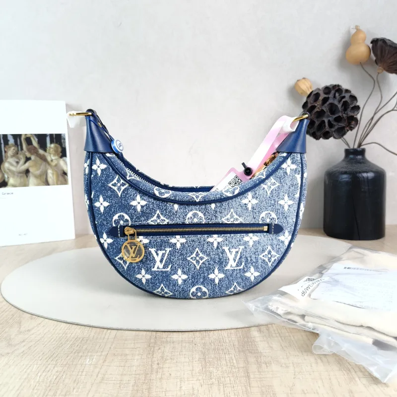 Louis Vuitton Crossbody Bag Loop Blue Small 23 × 6 × 13 cm — cover view 3 of 6