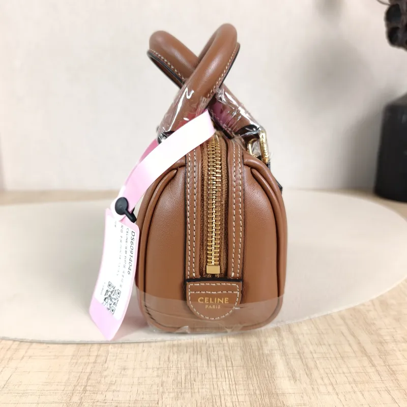 CELINE Crossbody Bag Calfskin Mini 14 × 7.5 × 9.5 cm — detail view 12 of 12
