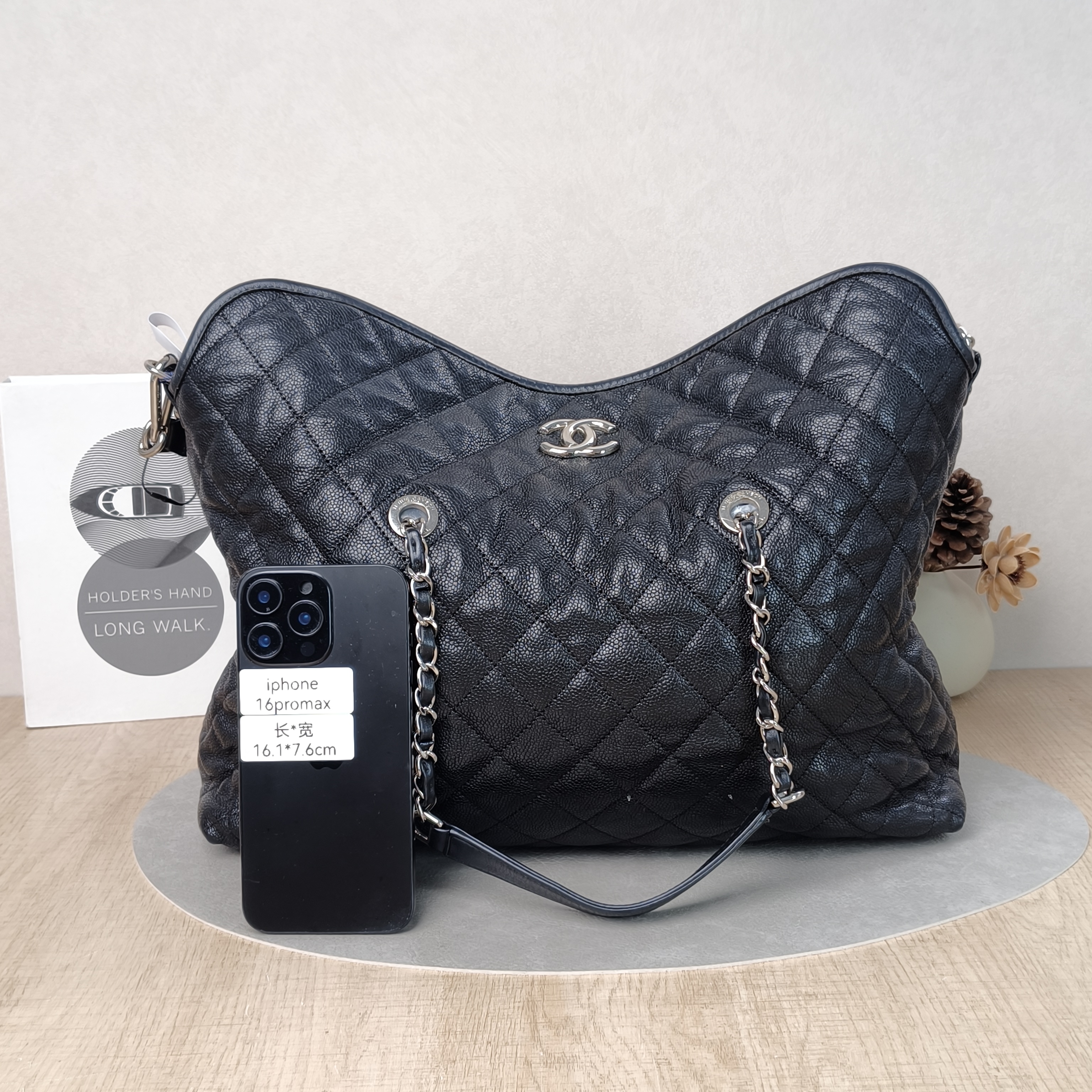 Chanel Shoulder Bag tote Black Grained Calfskin One Size38 × 11 × 30 cm — cover view 2 of 5