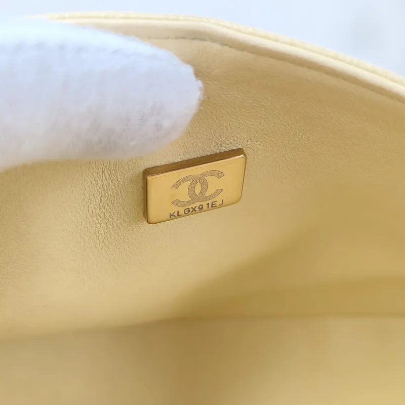 Chanel Crossbody Bag Classic Flap CF Yellow Grained Calfskin Small 23 × 6 × 14.5 cm — detail view 11 of 13