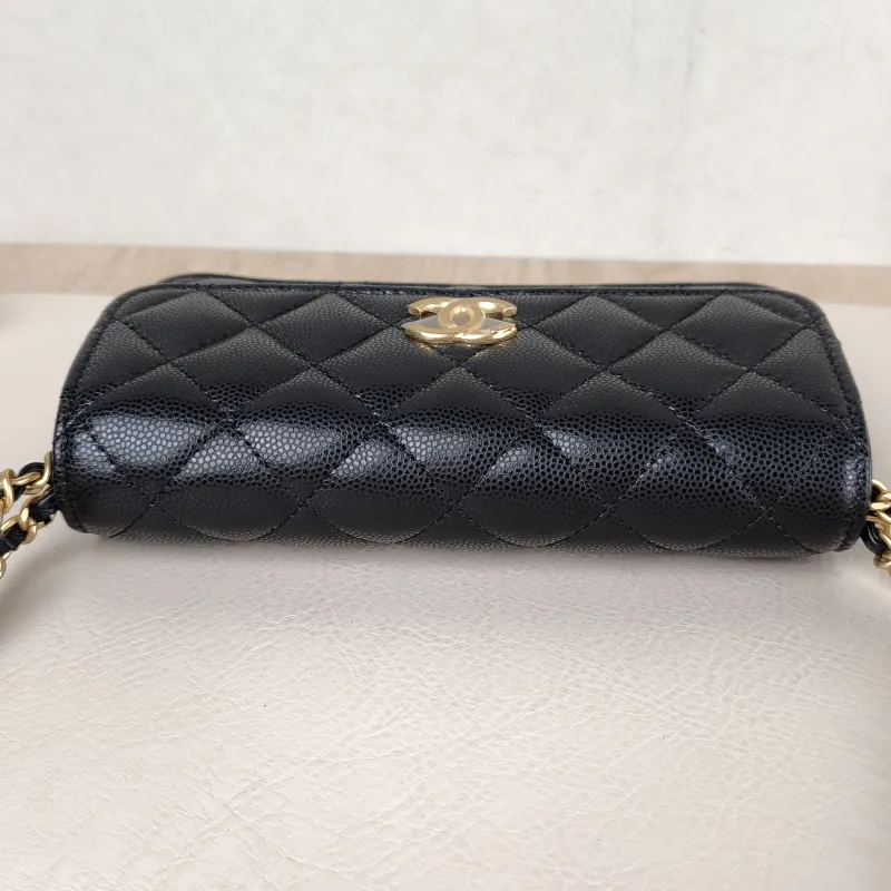 Chanel Crossbody Bag Black Grained Calfskin 17 × 4 × 9 cm — detail view 8 of 11