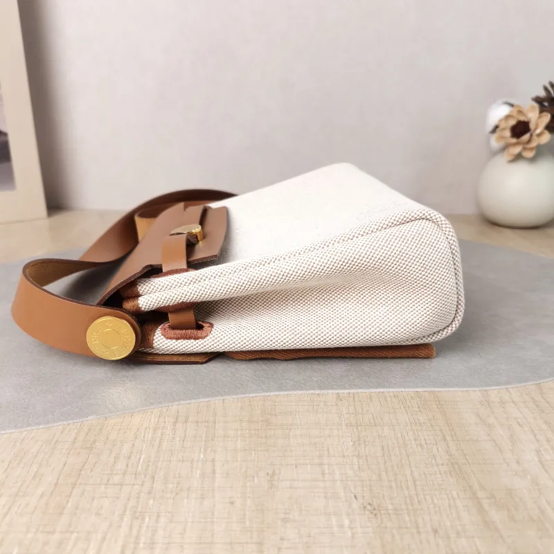 Hermès Shoulder Bag Herbag Zip 20 Beige Brown Calfskin，Canvas Mini 20 × 7 × 17 cm K — detail view 9 of 13