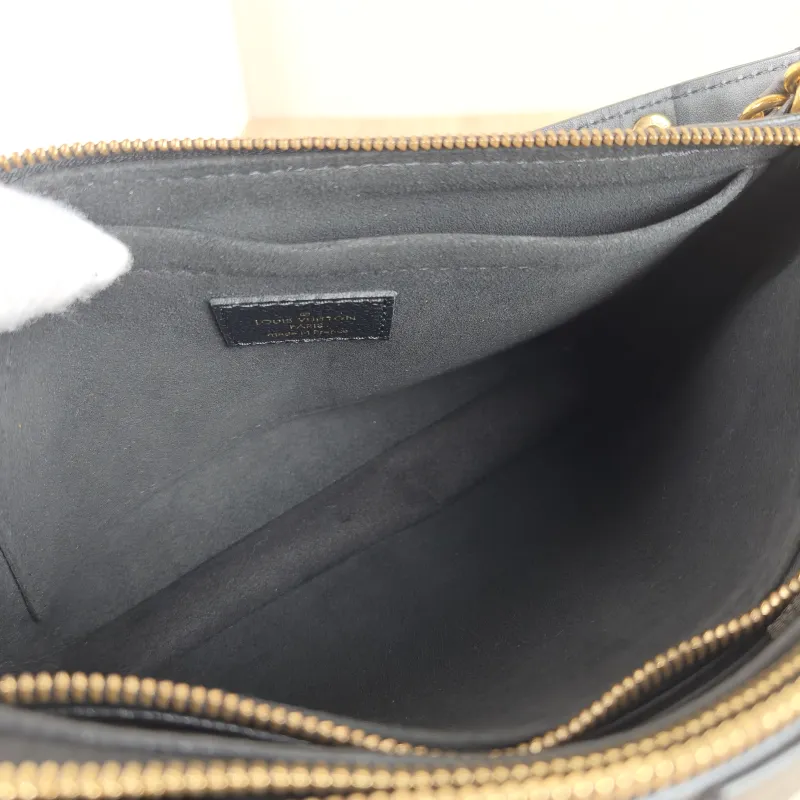 Louis Vuitton Crossbody Bag Multi Pochette Accessoires Black Calfskin Small25 × 4.5 × 14.5 cm — detail view 3 of 8