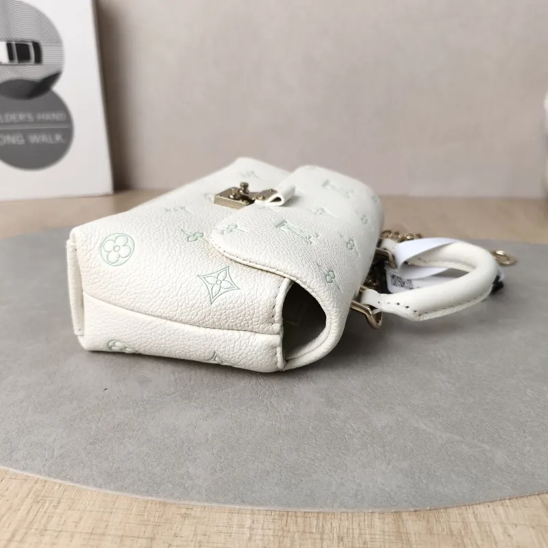 Louis Vuitton Crossbody Bag MADELEINE White · Green Calfskinnano21 × 6 × 12.5 cm — detail view 5 of 14