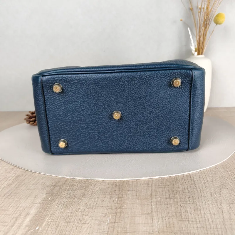 Hermès Crossbody Bag Lindy 266O Taurillon Clemence TC Calfskin Small26 × 12 × 18 cm — cover view 5 of 6