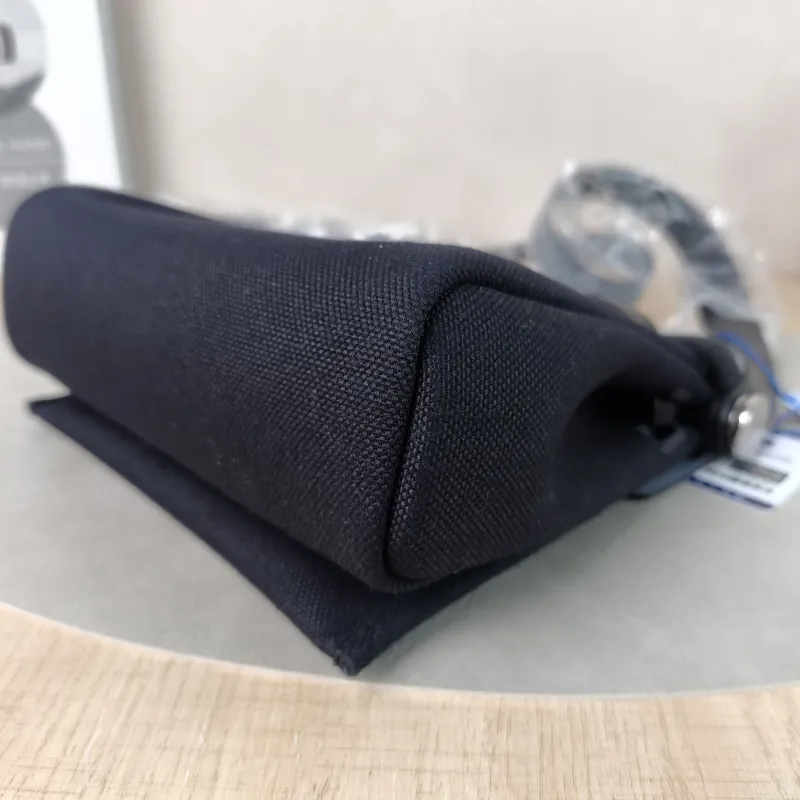 Hermès Crossbody Bag Herbag Zip 2089Black Calfskin，Canvasmini20.5 × 7 × 16.5 cm — detail view 12 of 15