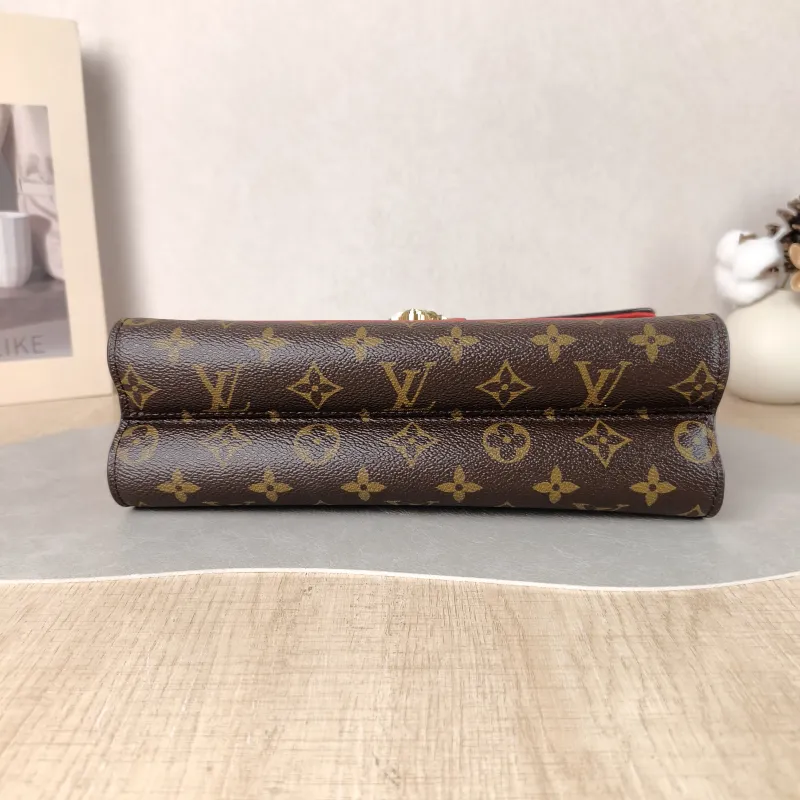 Louis Vuitton Crossbody Bag VICTOIRE Red PVC · Calfskin One Size 27 × 10 × 17 cm — cover view 4 of 5