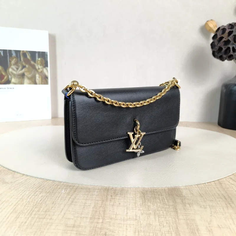 Louis Vuitton Crossbody Bag WALLET ON CHAIN LV BLOOM Chain Bagwoc Black Calfskinmini20 × 4 × 11.5 cm — cover view 4 of 5