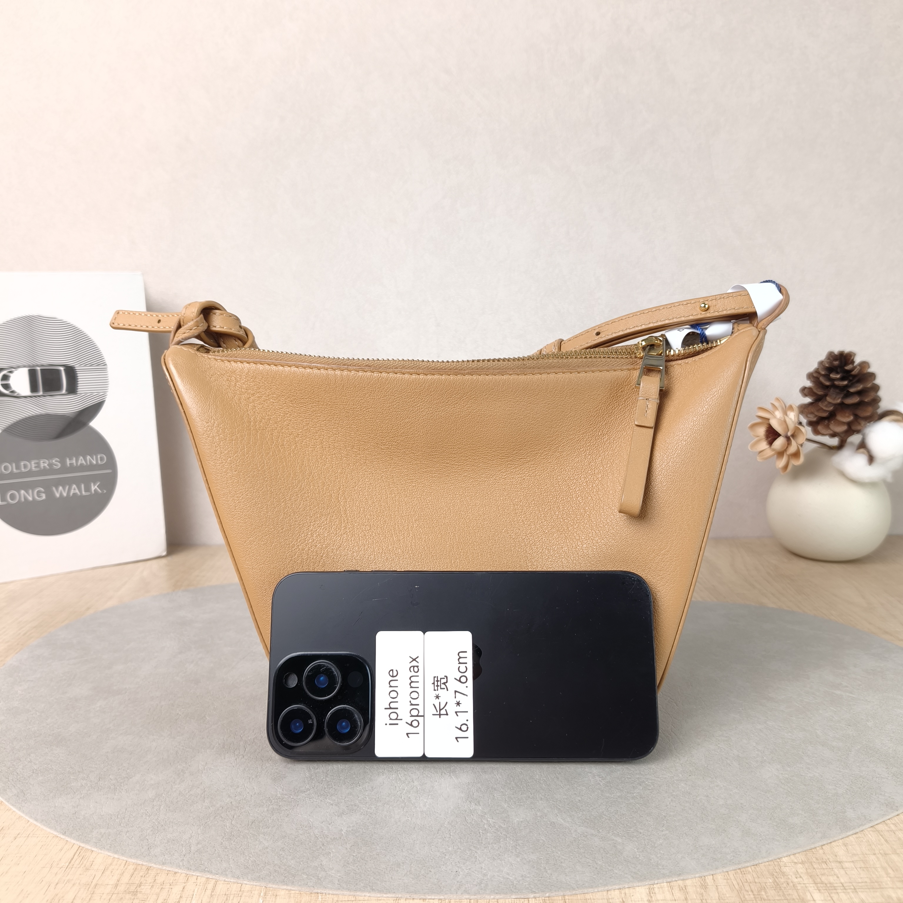 LOEWE Shoulder Bag Hammock hobo Brown Calfskinmini28 × 9.5 × 17 cm — cover view 5 of 5