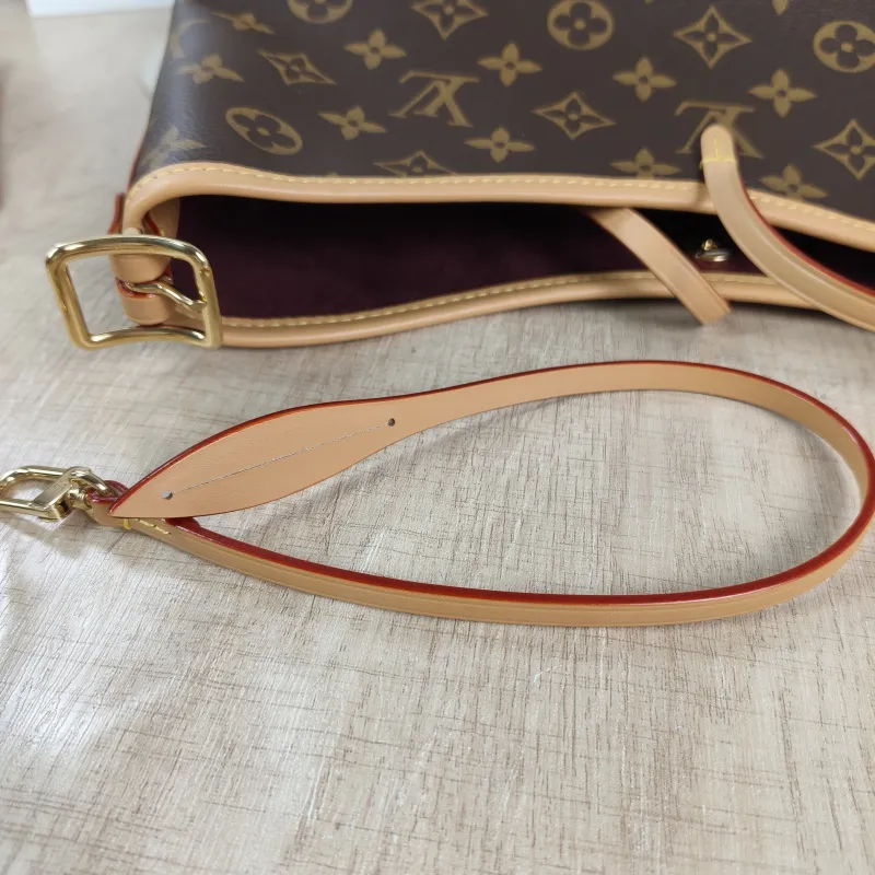 Louis Vuitton Crossbody Bag Carryall Monogram PVC Small 29 × 12 × 24 cm — detail view 4 of 13