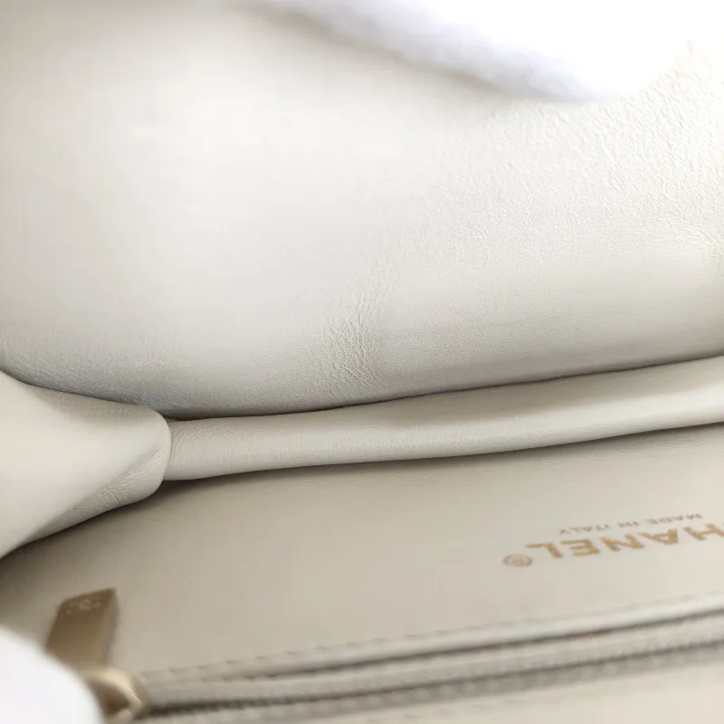 Chanel Crossbody Bagcf Collection Crossbody Bag White Calfskin One Size21 × 5 × 14 cm — detail view 10 of 14