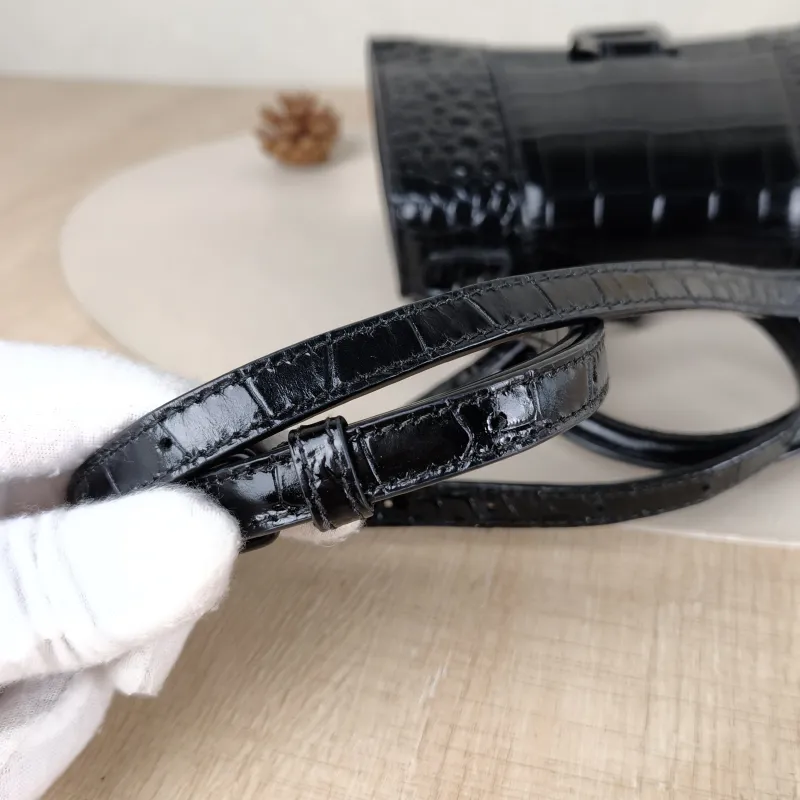 BALENCIAGA Crossbody Bag Hourglass Hourglass Bag Black Calfskinmini19 × 5 × 12 cm — detail view 10 of 13