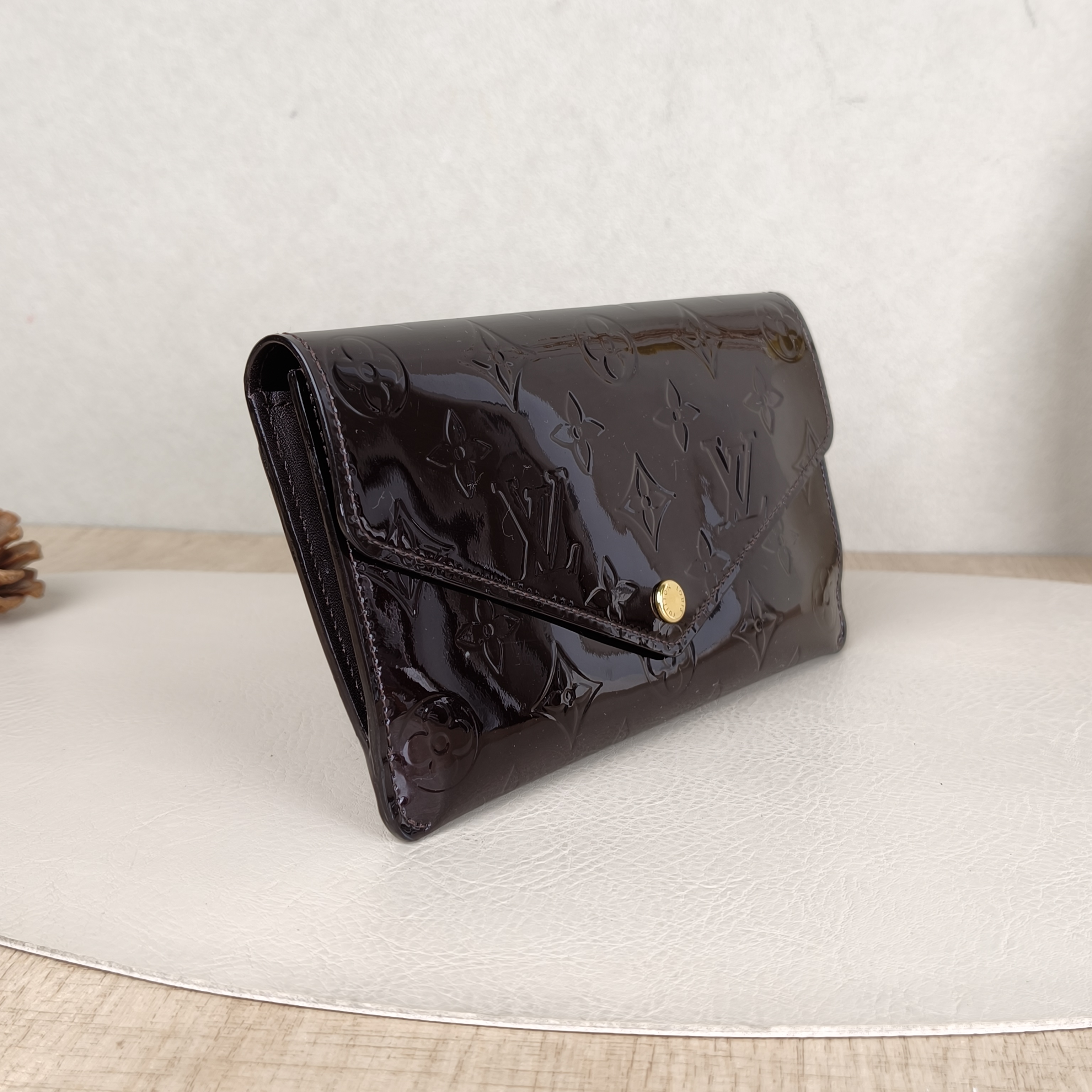 Louis Vuitton Wallet Edition Wallet Patent Leather One Size19 × 3 × 11 cm — cover view 2 of 5