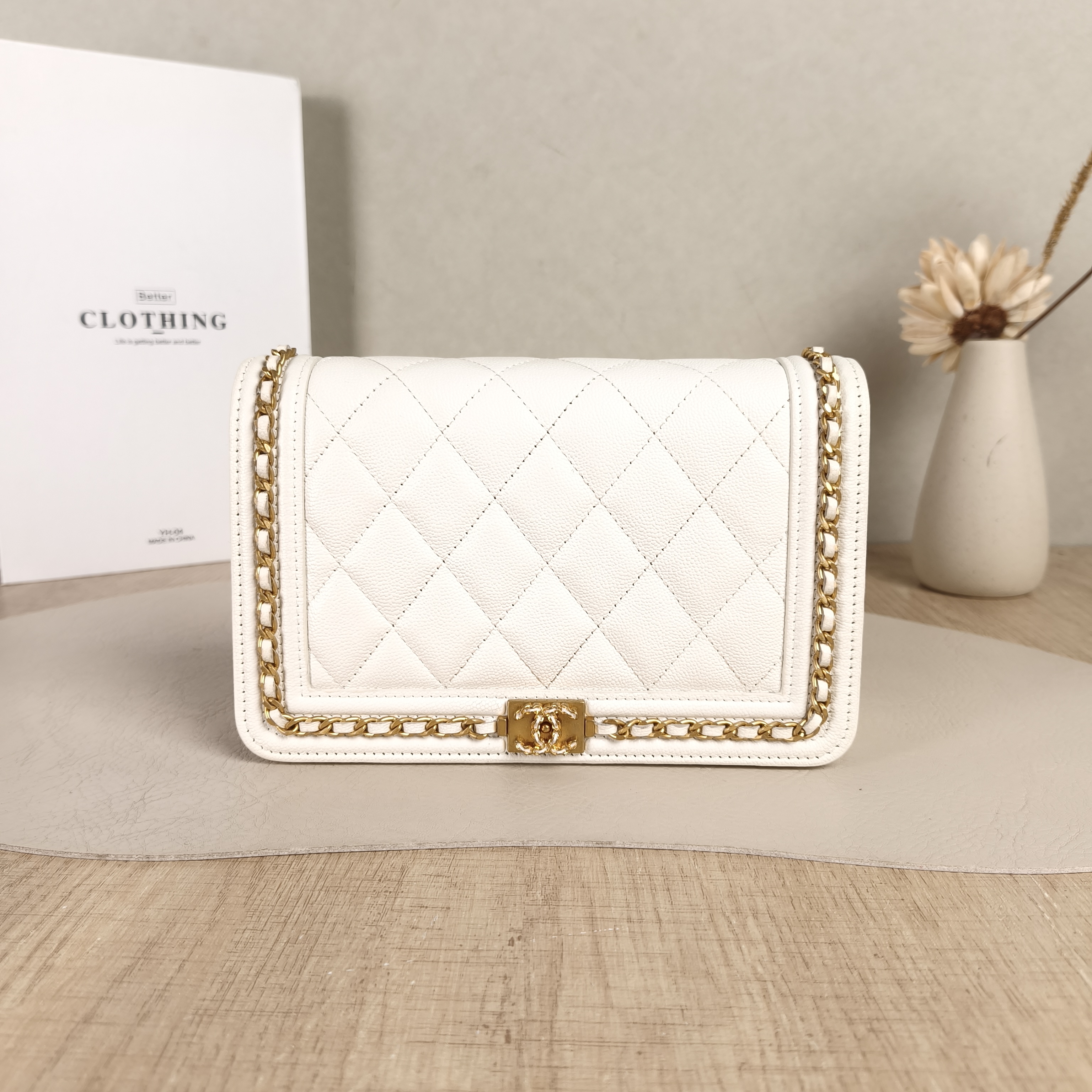 Chanel Crossbody Bag Le Boy​ WOC White Grained Calfskinmini19.2 × 3.5 × 12.3 cm