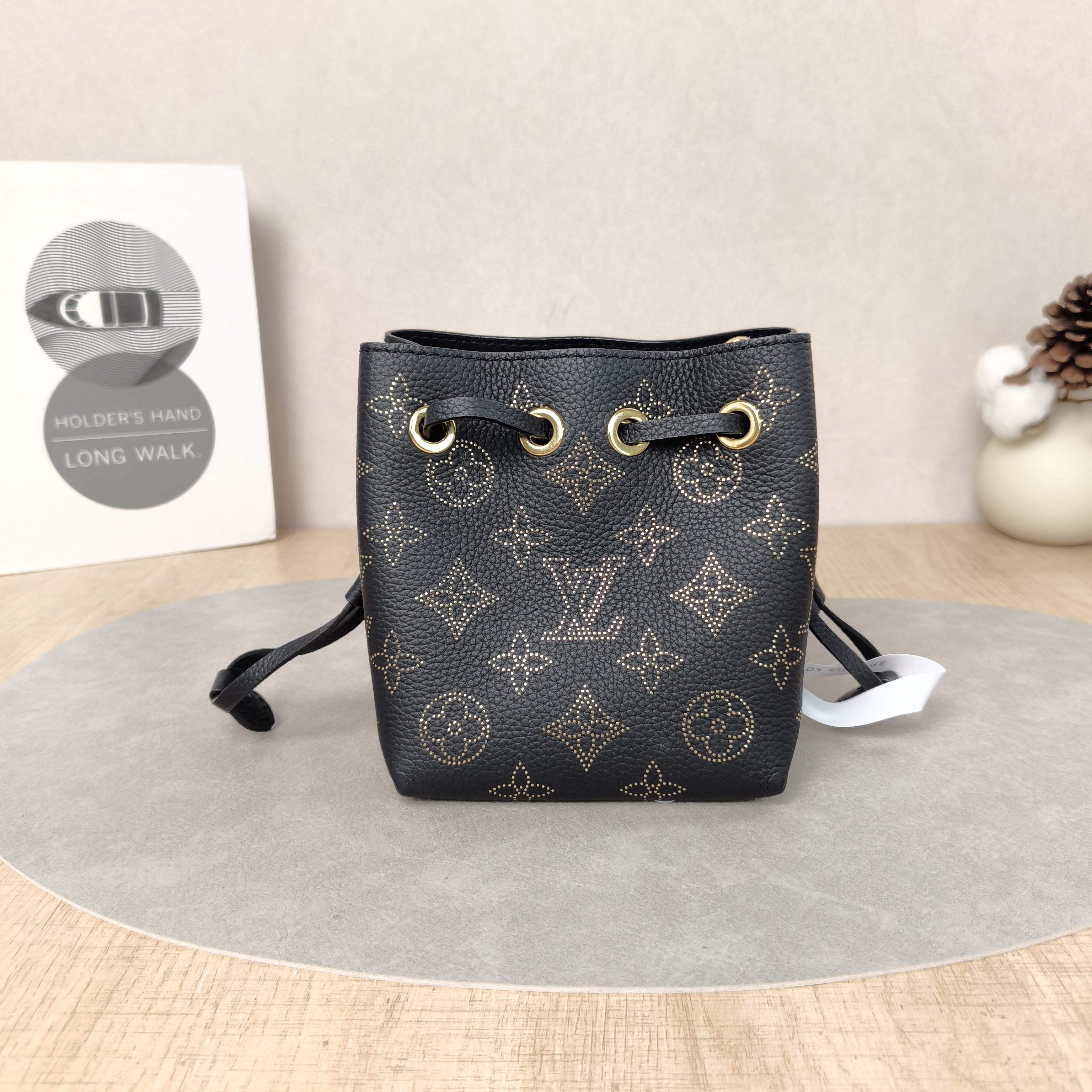 Louis Vuitton Crossbody Bag BELLA Black Calfskinmini13 × 10.5 × 11 cm — cover view 4 of 6