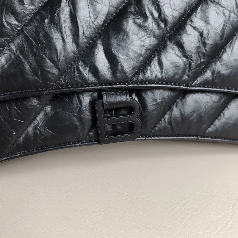 BALENCIAGA Shoulder Bag CRUSH Chain Bag Black Calfskin Medium30 × 13 × 20 cm — detail view 7 of 13