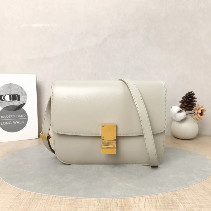 CELINE Crossbody Bag Classic Box Beige Calfskin Medium24 × 7 × 18 cm