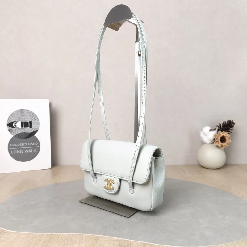 Chanel Shoulder Bag 26p preppy coco Green Grained Calfskin Mini 17 × 5 × 11.5 cm — cover view 2 of 5