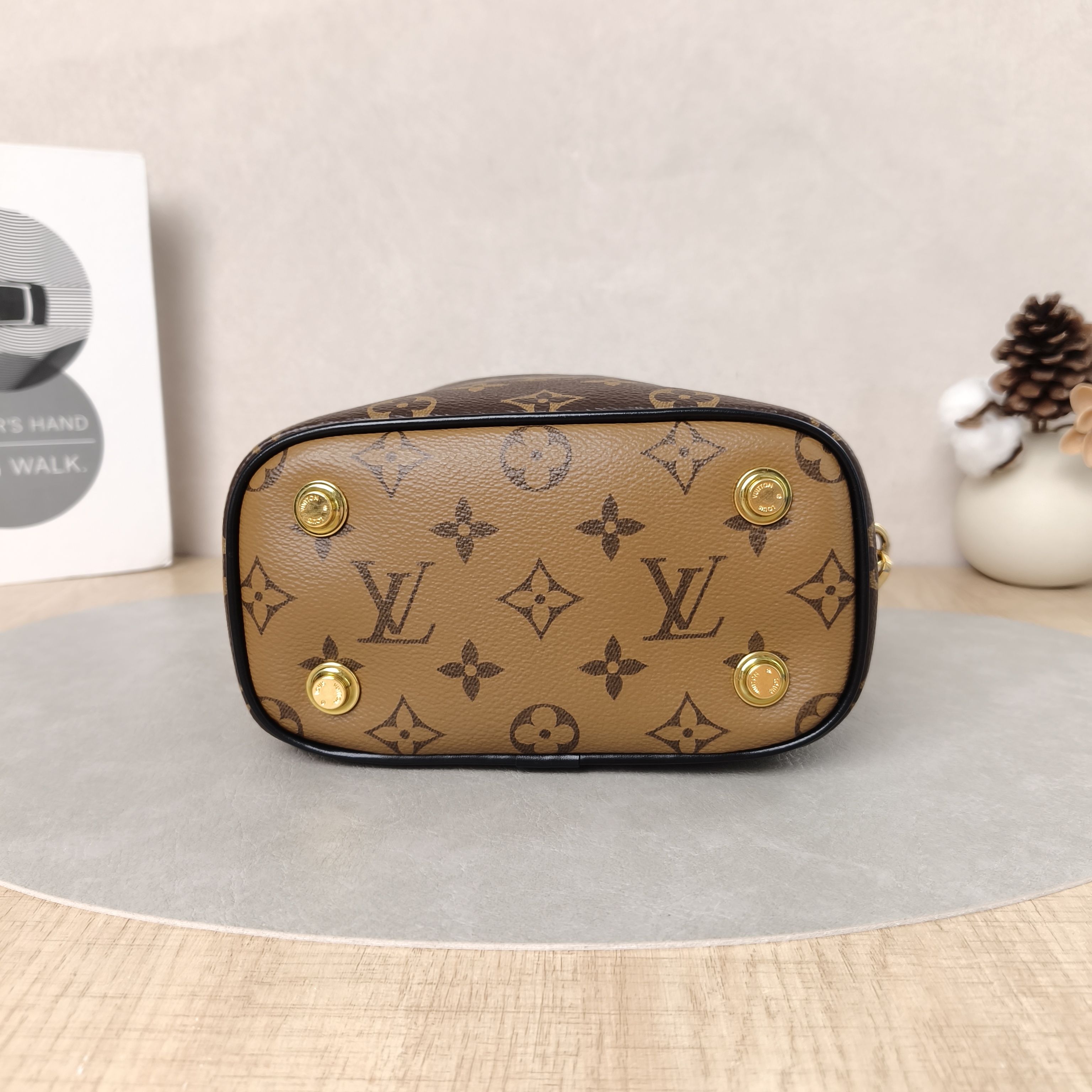 Louis Vuitton Shoulder Bag VANITY Cosmetic Bag Monogram PVC Small19 × 11 × 13 cm — cover view 6 of 6