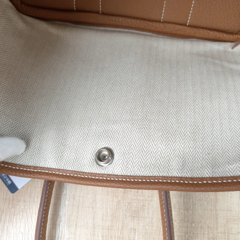 Hermès Top Handle Bag Neo Garden 23 Mini Negonda Calfskinmini23 × 10 × 16 cm — detail view 8 of 13