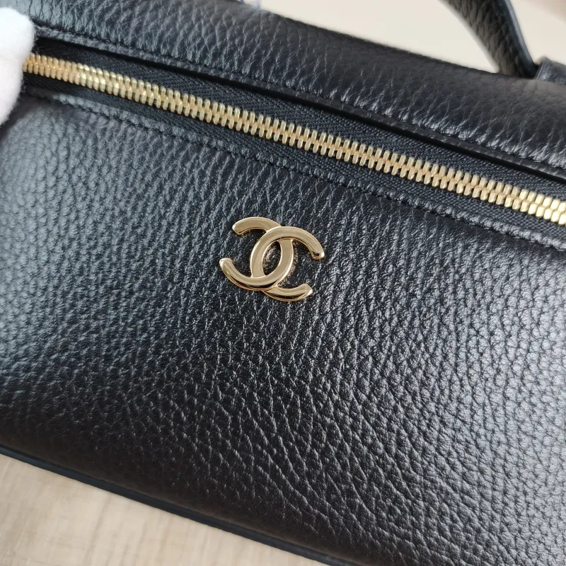 Chanel Crossbody Bag lp Box Bag Top Handle Crossbody Bag Black Calfskin One Size 19 × 5 × 12 cm — detail view 6 of 12