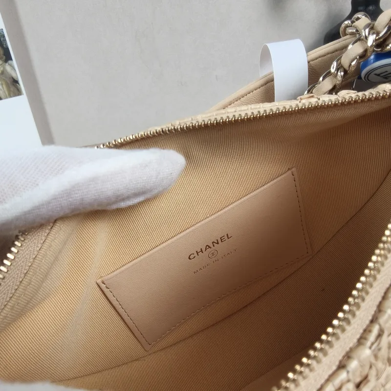 Chanel Crossbody Bag Top Handle Crossbody Bag Woven One Size 22 × 5 × 12.5 cm — detail view 3 of 10