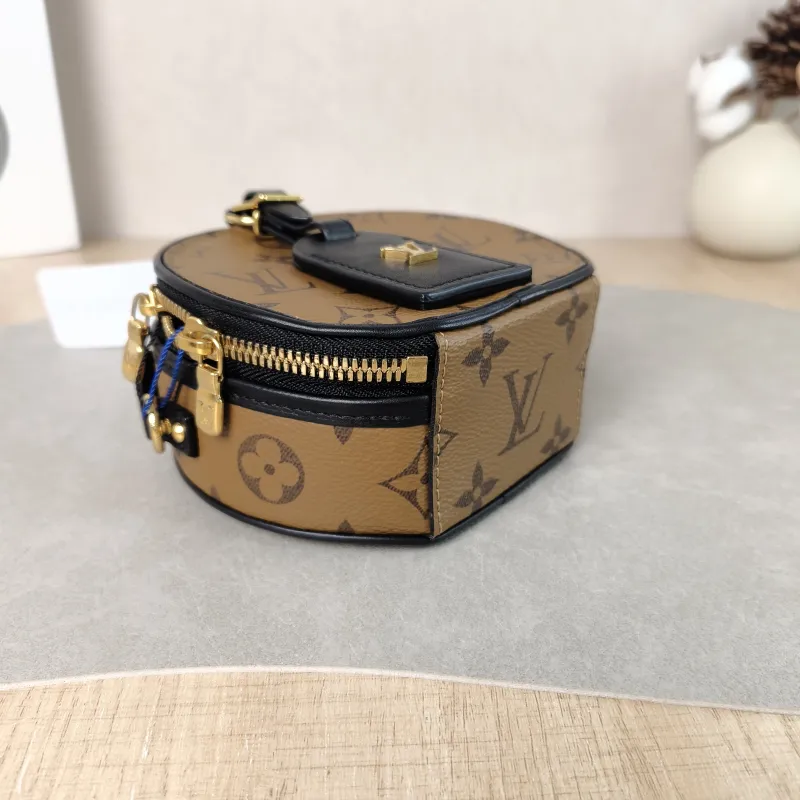 Louis Vuitton Crossbody Bag Mini BOITE CHAPEAU Monogram PVC Mini 13 × 6.5 × 12 cm — detail view 5 of 11