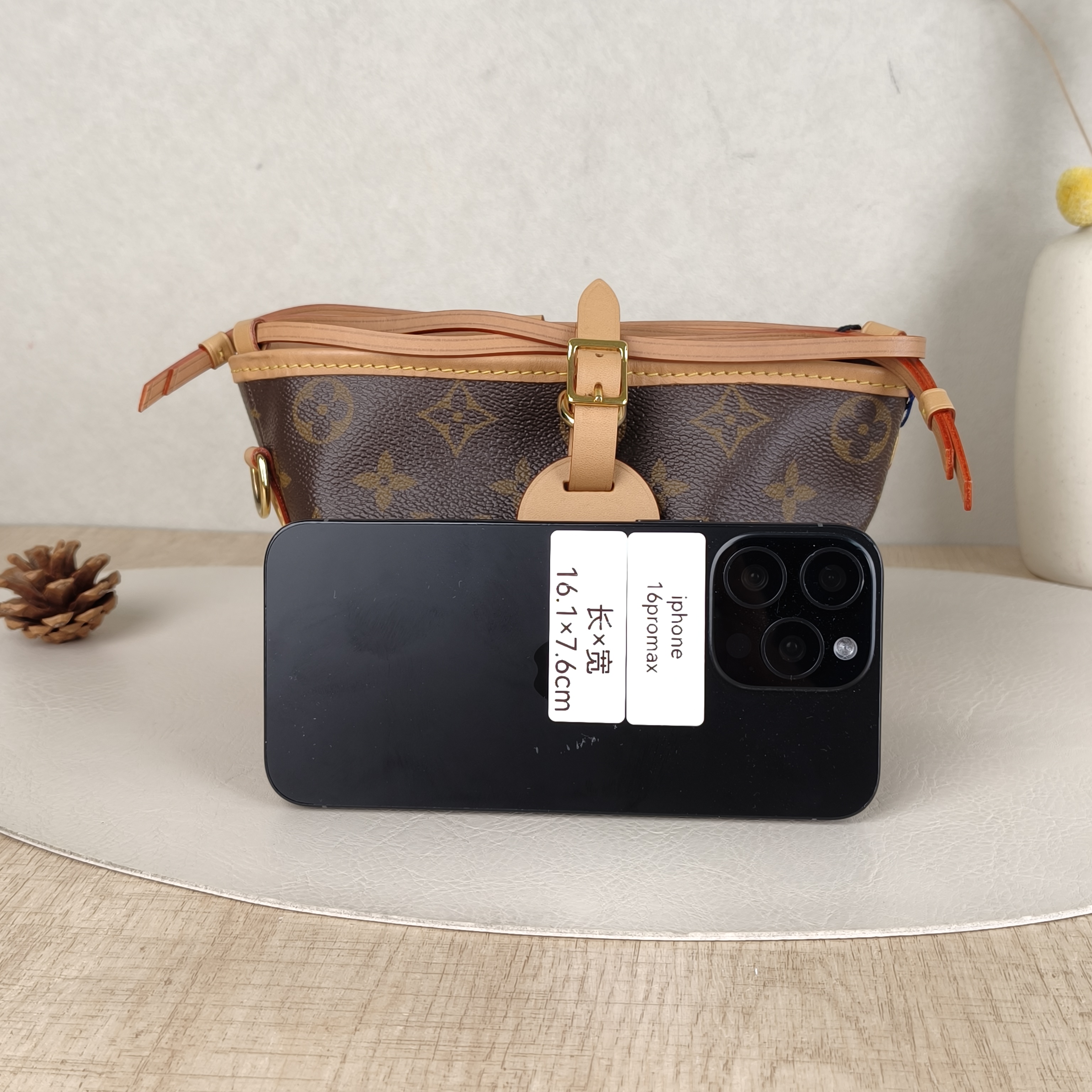 Louis Vuitton Crossbody Bag NOÉ PURSE Monogram PV Cmini11.5 × 11.5 × 12 cm — cover view 4 of 5