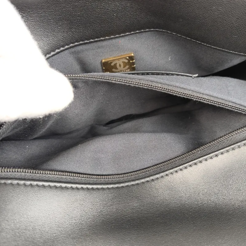 Chanel Crossbody Bag C Black Lambskin Small 28 × 9.5 × 17 cm — detail view 6 of 17