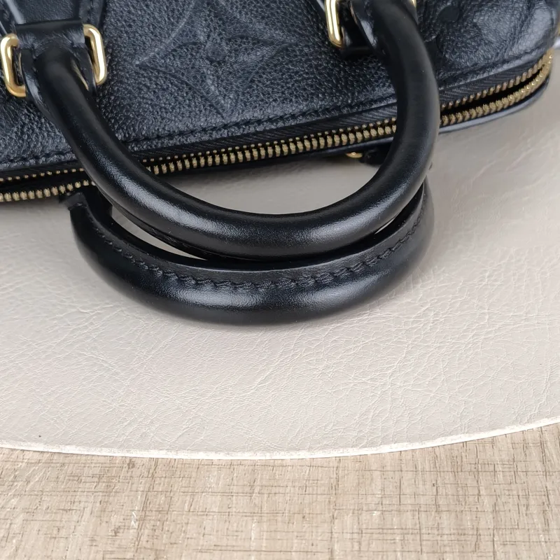 Louis Vuitton Crossbody Bag Speedy20Black Empreinte Embossed Calfskin Small20.5 × 12 × 13.5 cm — detail view 6 of 12