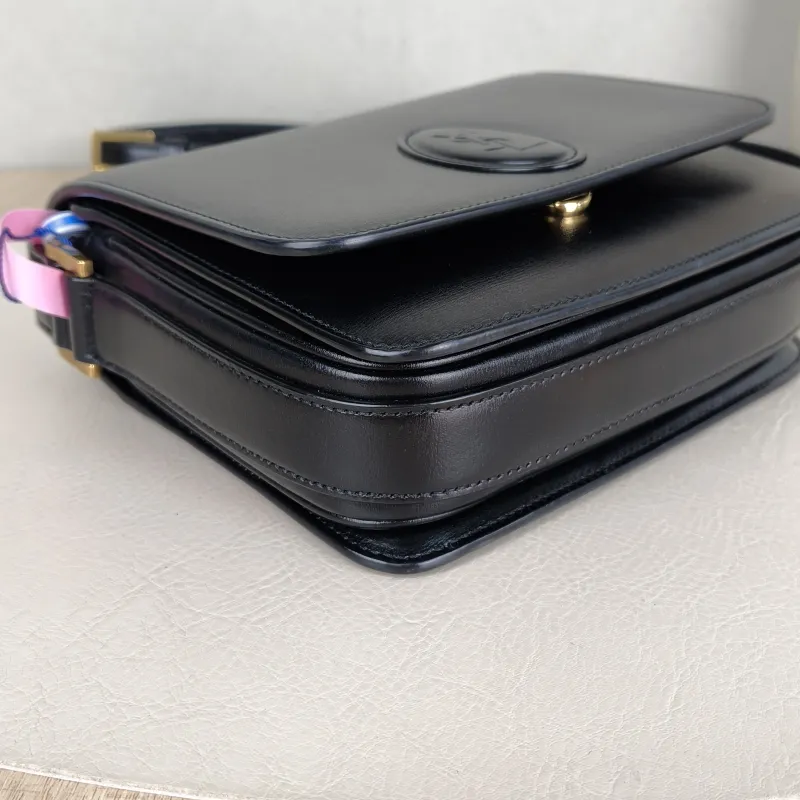 SAINT LAURENT Shoulder Bag Shoulder Bag Black Calfskin 18.6 × 6 × 16 cm — detail view 3 of 13