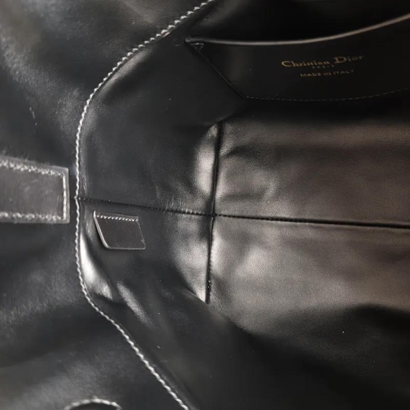 DIOR Shoulder Bag TOUJOURS Edition Black Calfskin Small 18.5 × 12 × 18.5 cm — detail view 4 of 9