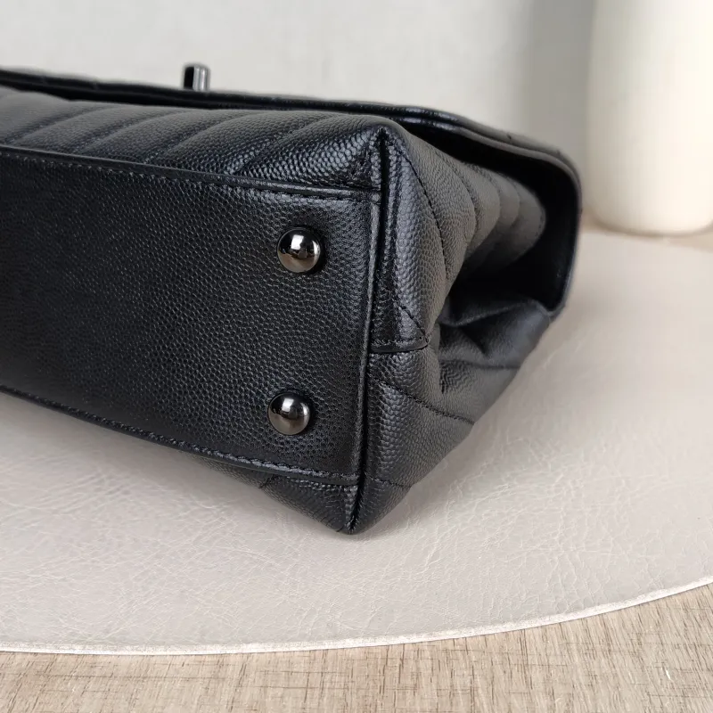Chanel Top Handle Bag Coco Handle​ v Black Grained Calfskin Small 24 × 10 × 14 cm — detail view 2 of 14