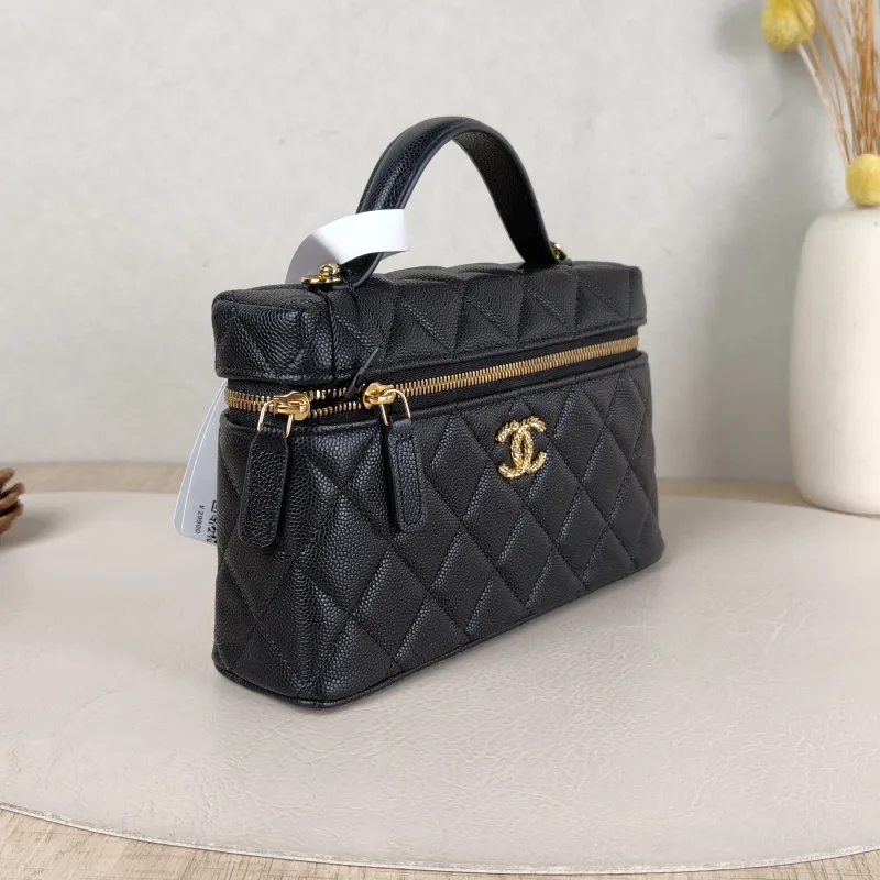 Chanel Crossbody Bag lp Vanity Case Bag Black Calfskin One Size 19.5 × 5 × 17 cm — cover view 2 of 5