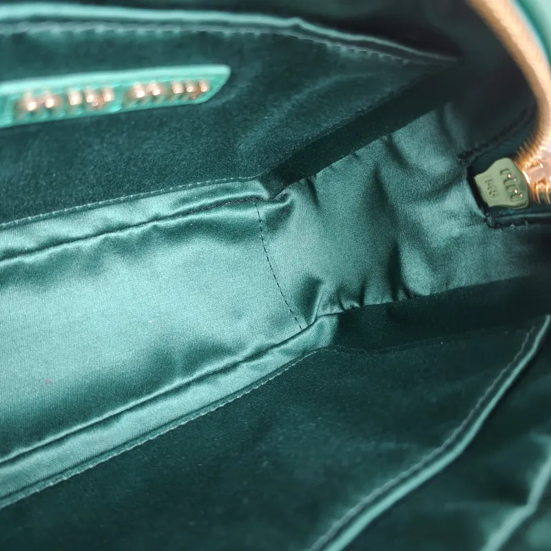 Miumiu Top Handle Bag Arcadie MatelasséCollection Edition Green Lambskin Small 19 × 6 × 13 cm — detail view 10 of 11