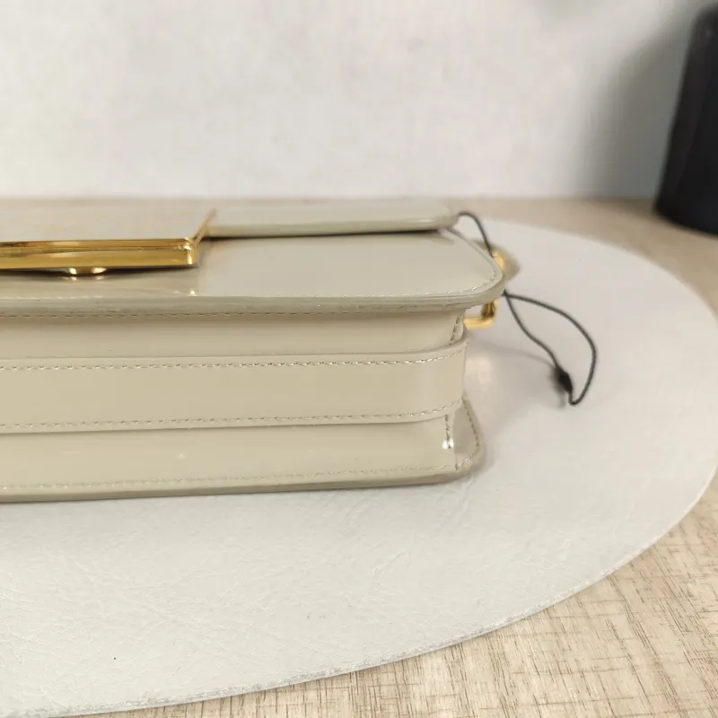 DIOR Shoulder Bag Shoulder Bag Patent Leather One Size 22 × 5 × 11.5 cm — detail view 11 of 13
