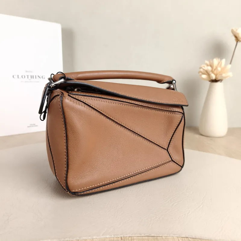 LOEWE Crossbody Bag Puzzle Caramel Calfskin Mini 18 × 8 × 12.5 cm — cover view 2 of 5