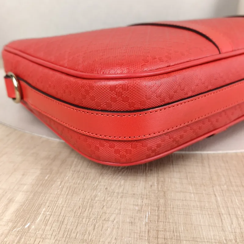 GUCCI Crossbody Bag Red Calfskin 34 × 7 × 24 cm — detail view 9 of 11