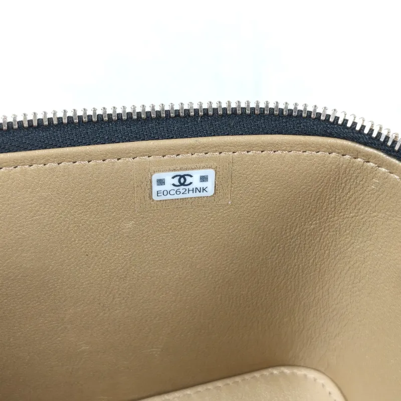 Chanel Crossbody Bag Edition C Black Lambskin 16 × 8 × 9.5 cm — detail view 7 of 10