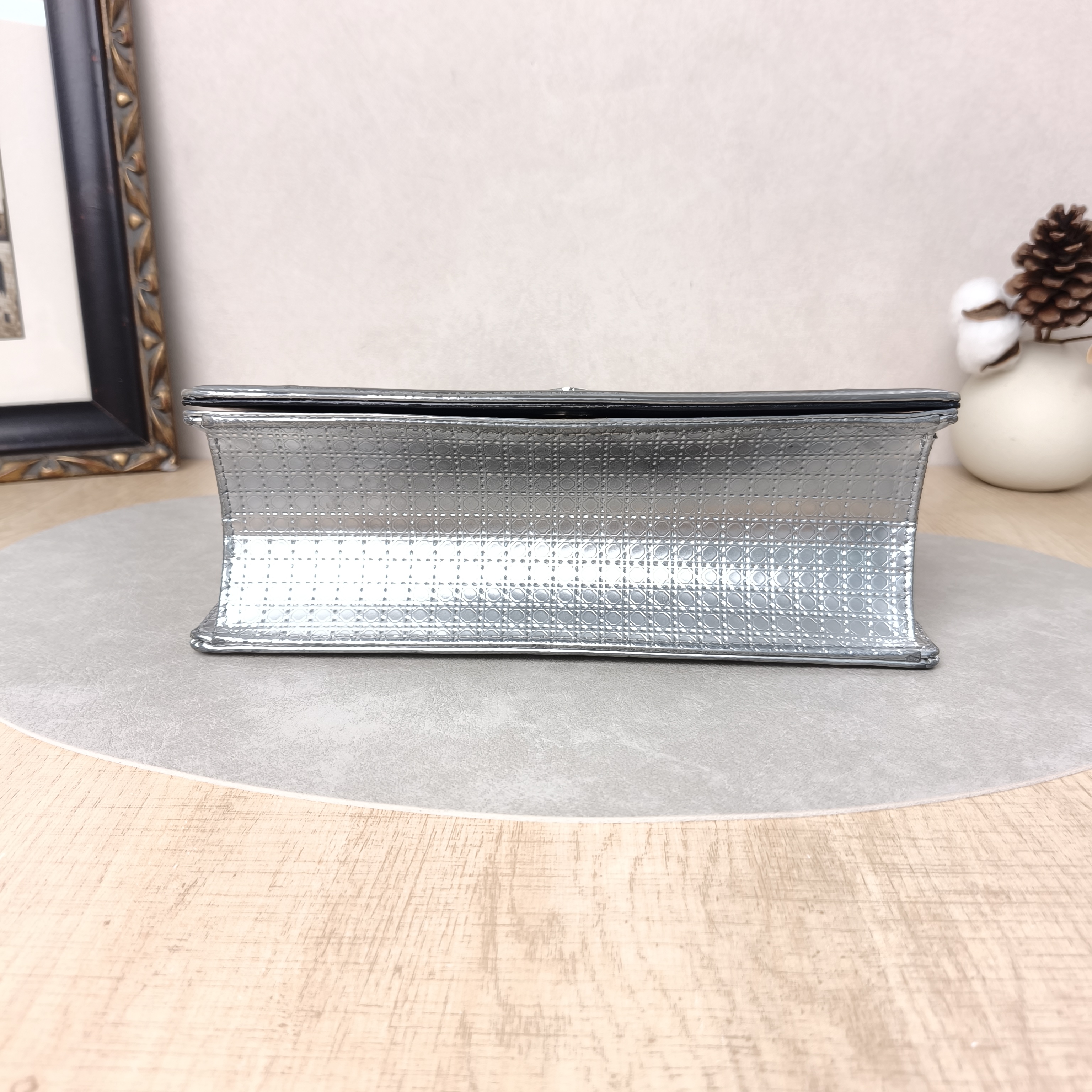 DIOR Crossbody Bag ama Silver Calfskin Medium25 × 8 × 15.5 cm — cover view 3 of 5
