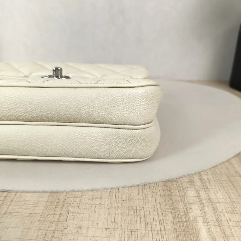 Chanel Crossbody Bagcf Collection Crossbody Bag White Calfskin One Size19 × 7 × 16 cm — detail view 11 of 16