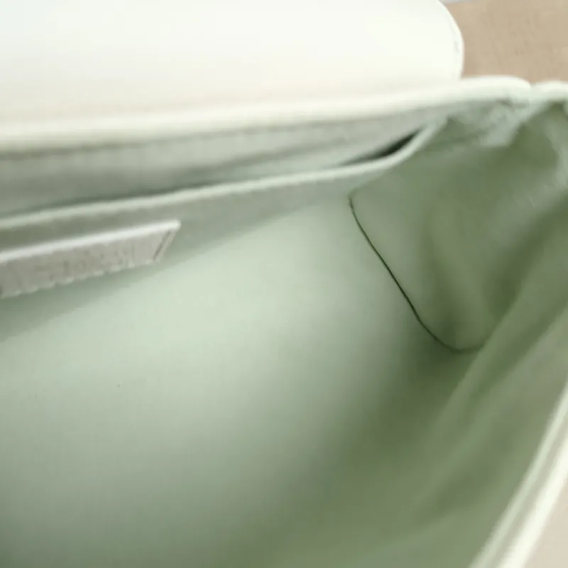 Louis Vuitton Crossbody Bag Favorite White · Green Empreinte Embossed Calfskin Monogram Medium24 × 9 × 14 cm — detail view 6 of 10