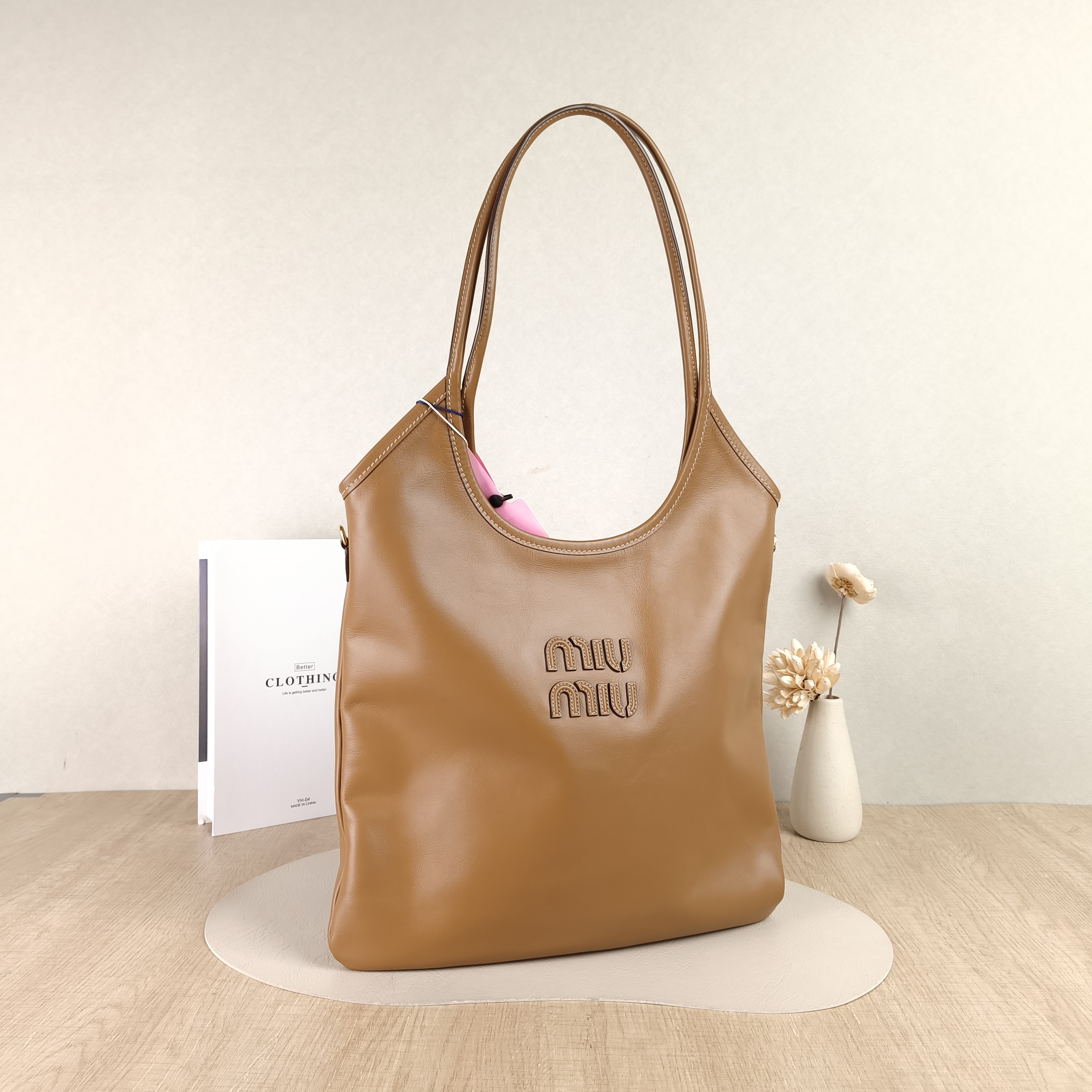 Miumiu Shoulder Bag IVY Tote Shopping Tote CC alfskin Medium35*40 — cover view 3 of 4