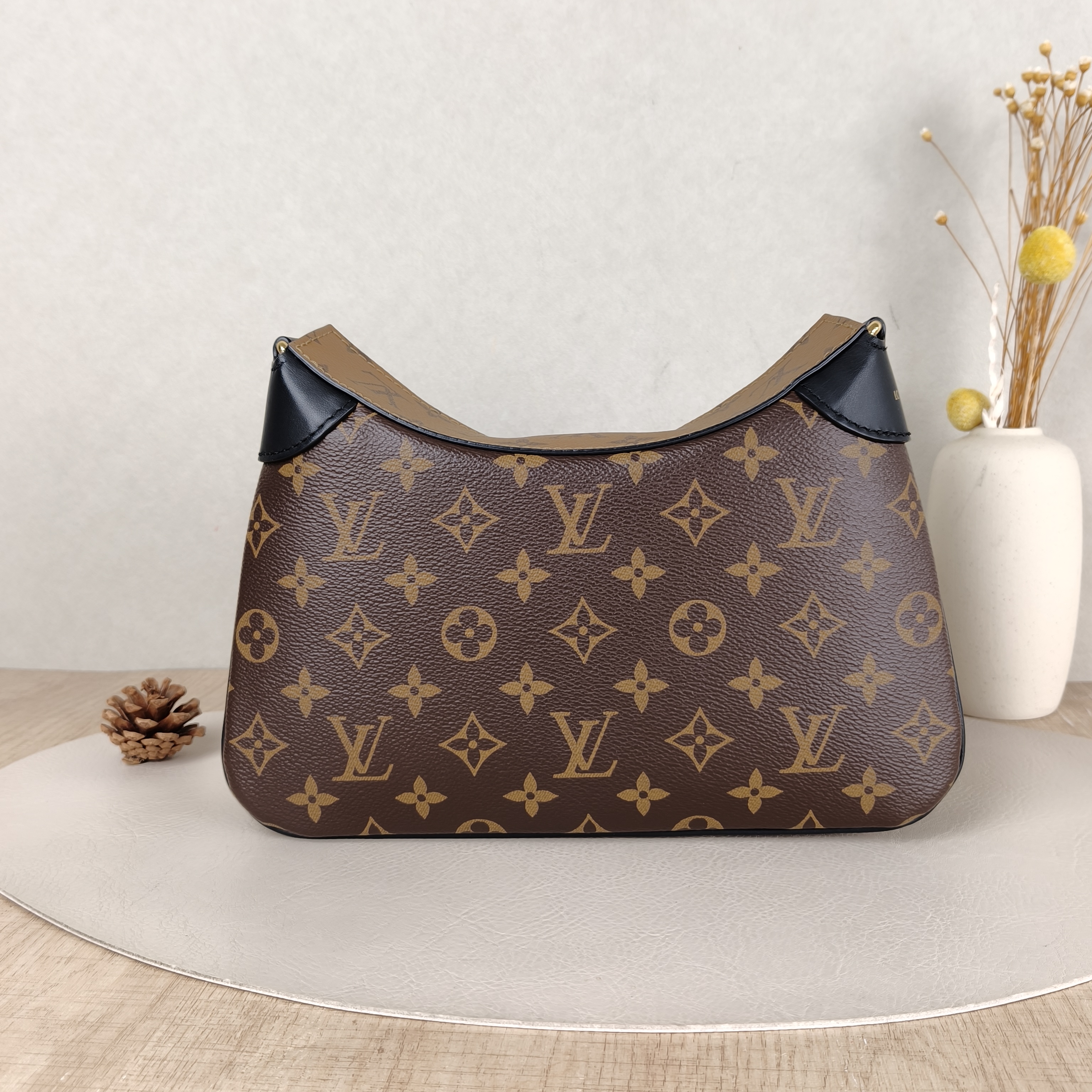 Louis Vuitton Crossbody Bag Twinny Monogram PVC One Size29 × 9 × 19 cm — cover view 2 of 5