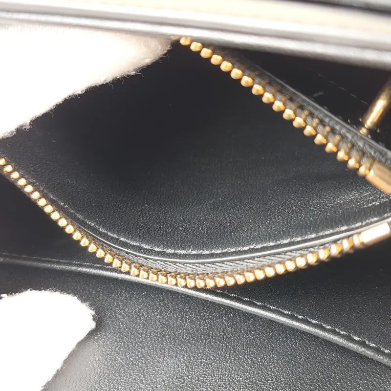 CELINE Crossbody Bag 16 Edition Black Calfskin Mini 17.5 × 7 × 14 cm — detail view 2 of 14